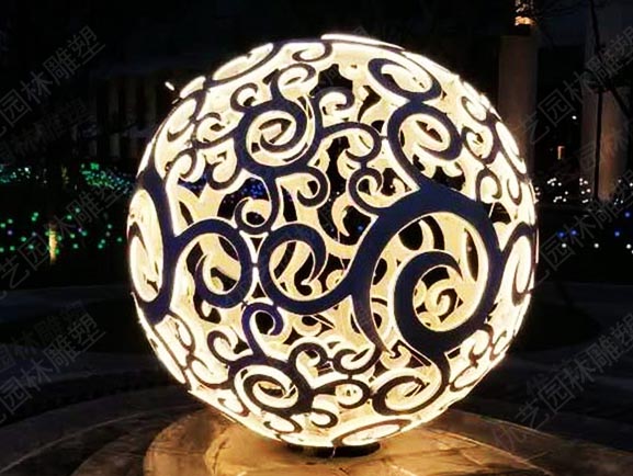 不銹鋼鏤空球雕塑加工定制廠(chǎng)家