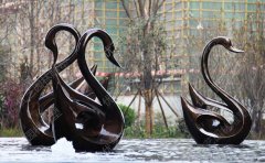 不銹鋼雕塑的壽命有多長(zhǎng)時(shí)間？